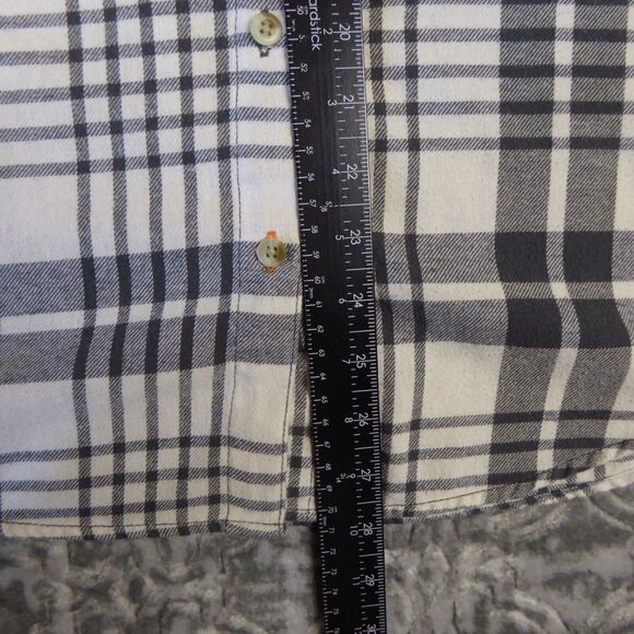 Field And Stream Shirt Women's Large White Gray Plaid Light Flannel Outdoors - Picture 4 of 7